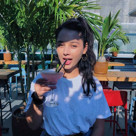 Meet your Posher, Sierra - Picture 1 of 1